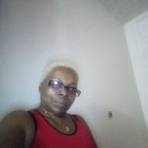 Meet your Posher, Lynetta